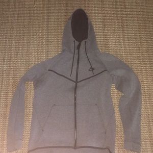Nike tech fleece size medium Men’s